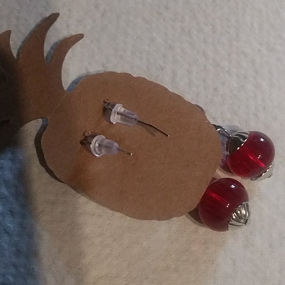 💍 Handcrafted red glass drop earrings - Picture 3 of 4